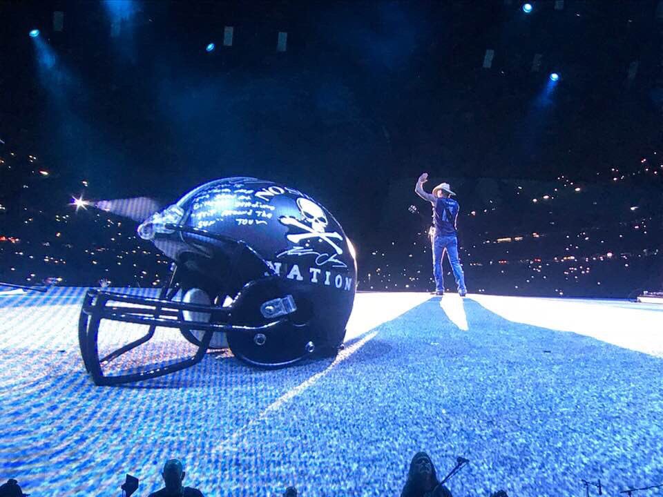 Rileys_Thrive's tweet photo. @GilletteStadium @kennychesney Country Fest 2018 #PatsNation https://t.co/MhrFORZWMv