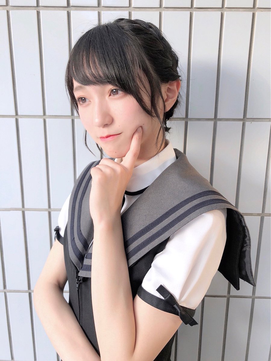 まとめ髪〜☺️🙌 長めの髪の毛を存分に楽しんでいる☺️🙌 #イコラブ