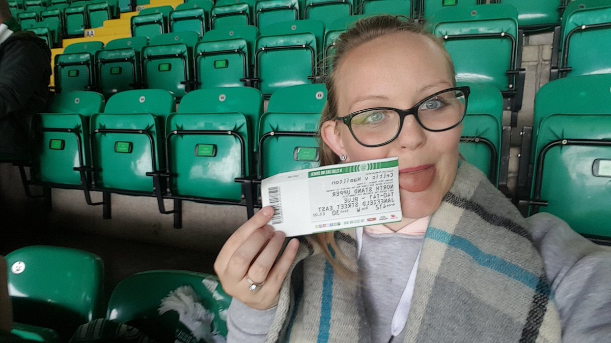 dannnellee17's tweet photo. The rain wont stop us come to see the bhoys play 💚🍀 amazing opportunity thanks to the wonderful @SSF_2000 @FoundationCFC #changinglifesthroughsport #COYBIG https://t.co/v8AM3cVwkL