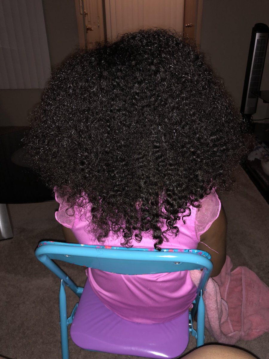 exquisite_DGirl's tweet photo. Healthy head of hair.  Finally clipped her ends. https://t.co/rzd0fxuUA5