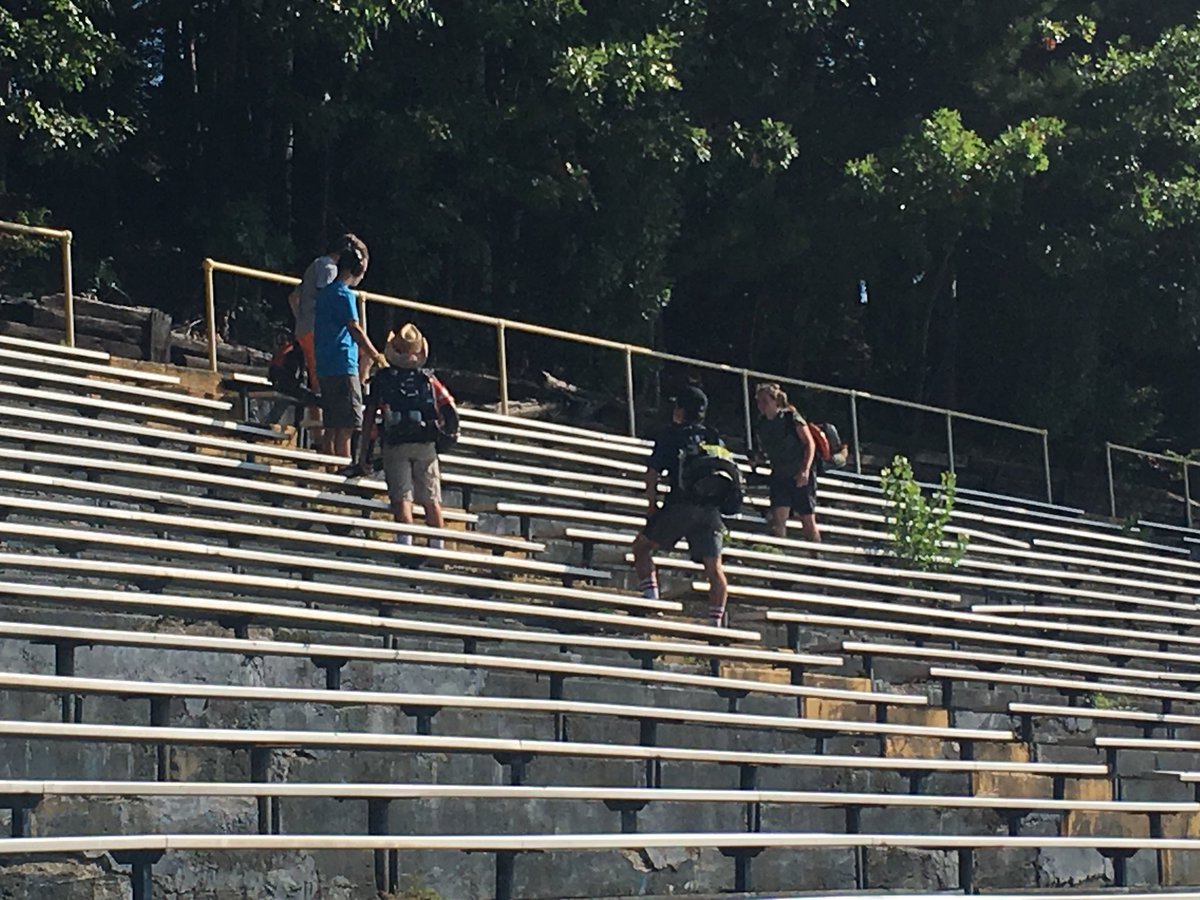 MerchantFaith's tweet photo. Clean up day underway, come on down and join some other fellow Bernardians @ the Bernardian Bowl 9-12 today.
#teamwork #fieldcleanup #weareallteammates https://t.co/ZF1hG4kMaU