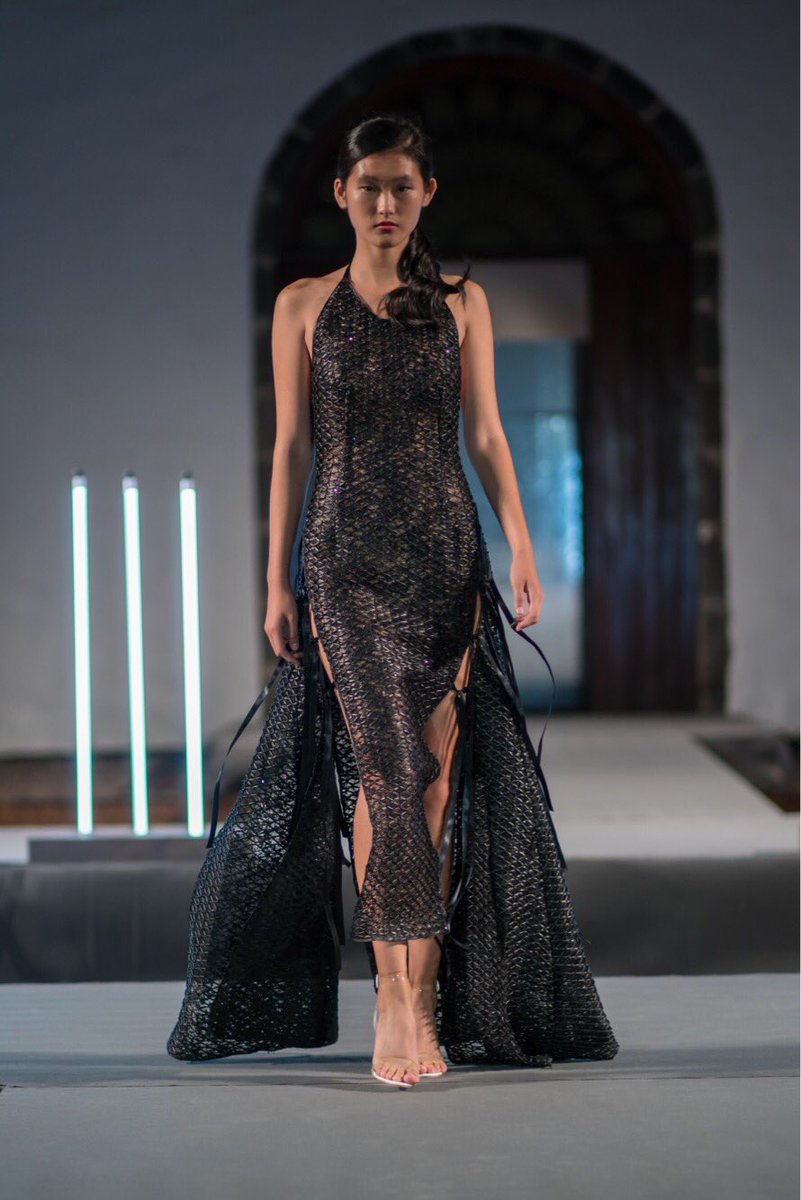 BREAofficial's tweet photo. #look10 #luzybrea #coleccion en @islabonitamoda
#ss2019 #pv2019 #pv19 https://t.co/nfuIVEpon7