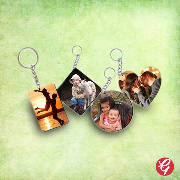 Relive all those special moments of live with this awesome gift #giftcart#personalziedgifts #customkeychains ow.ly/xLWv30lxqFj