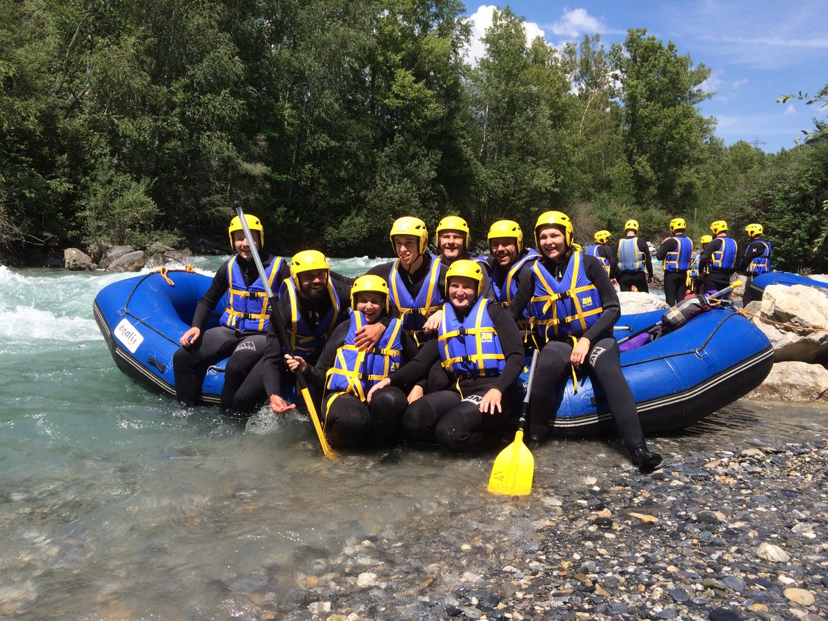 Avant la rentrée, quoi de mieux qu'une descente en rafting pour redonner le sourire ! ;) #savoiemontblanc #laplagne #rafting