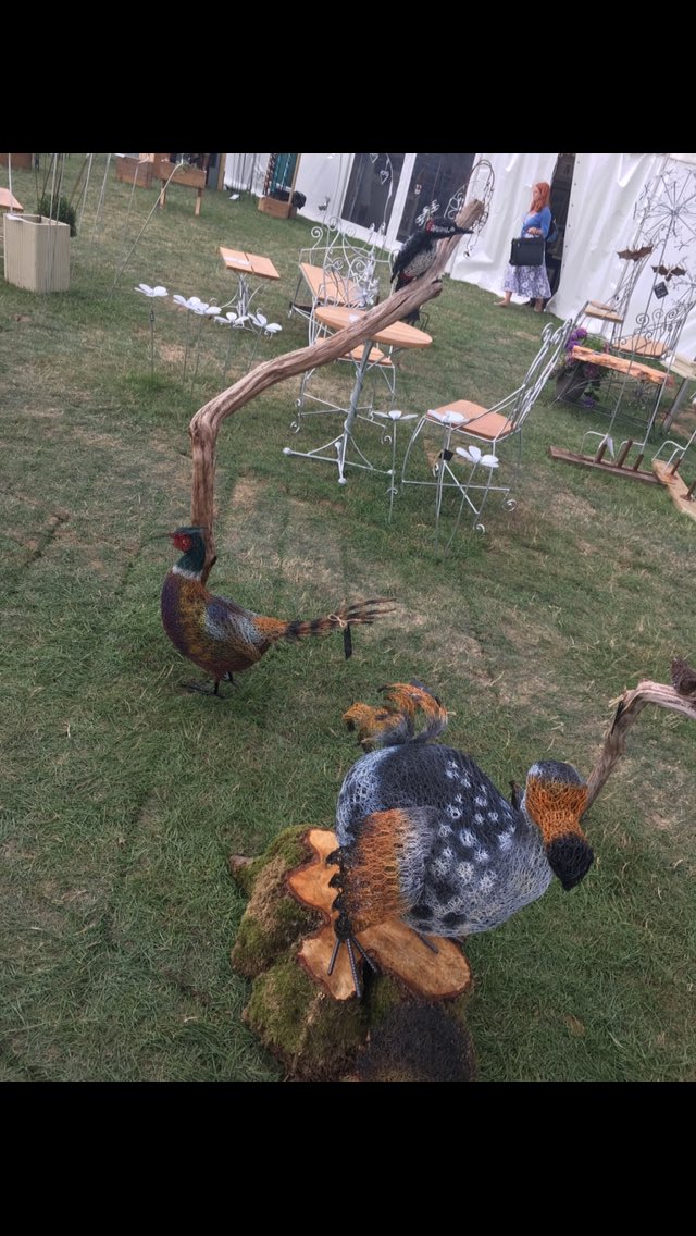 Rainy today but ☀️tomorrow so make sure you head down to the last day of <a href="/CraftInFocus/">Craft In Focus</a> <a href="/RHSHydeHall/">RHS Garden Hyde Hall</a> to see the amazing creations !