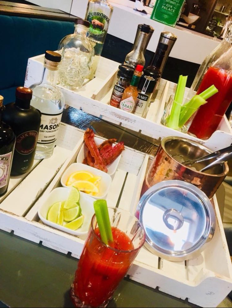 Come and try our #bloodymary station! Today from 2pm, you can make your drink the way you like! Wether it’s a classic with vodka, or our very own ‘Bloody Monkey’ made with monkey 47 gin. 🙊🍸🥂🍾 #ginsup #bankholiday