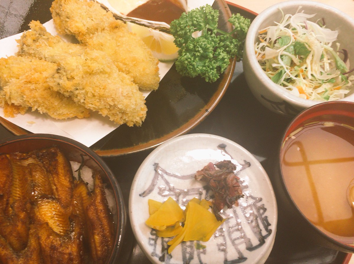natsuki_ss_'s tweet photo. 広島での最後の休日はまず宮島で美味いもん食いまくってそのあとアウトレット行って夜は焼肉！！
まじ充実した1日やったわぁぁぁあ！ https://t.co/k9BU73Ev1H