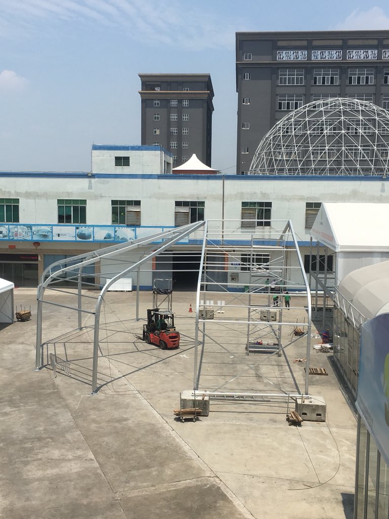 Multi-side curved combination tent