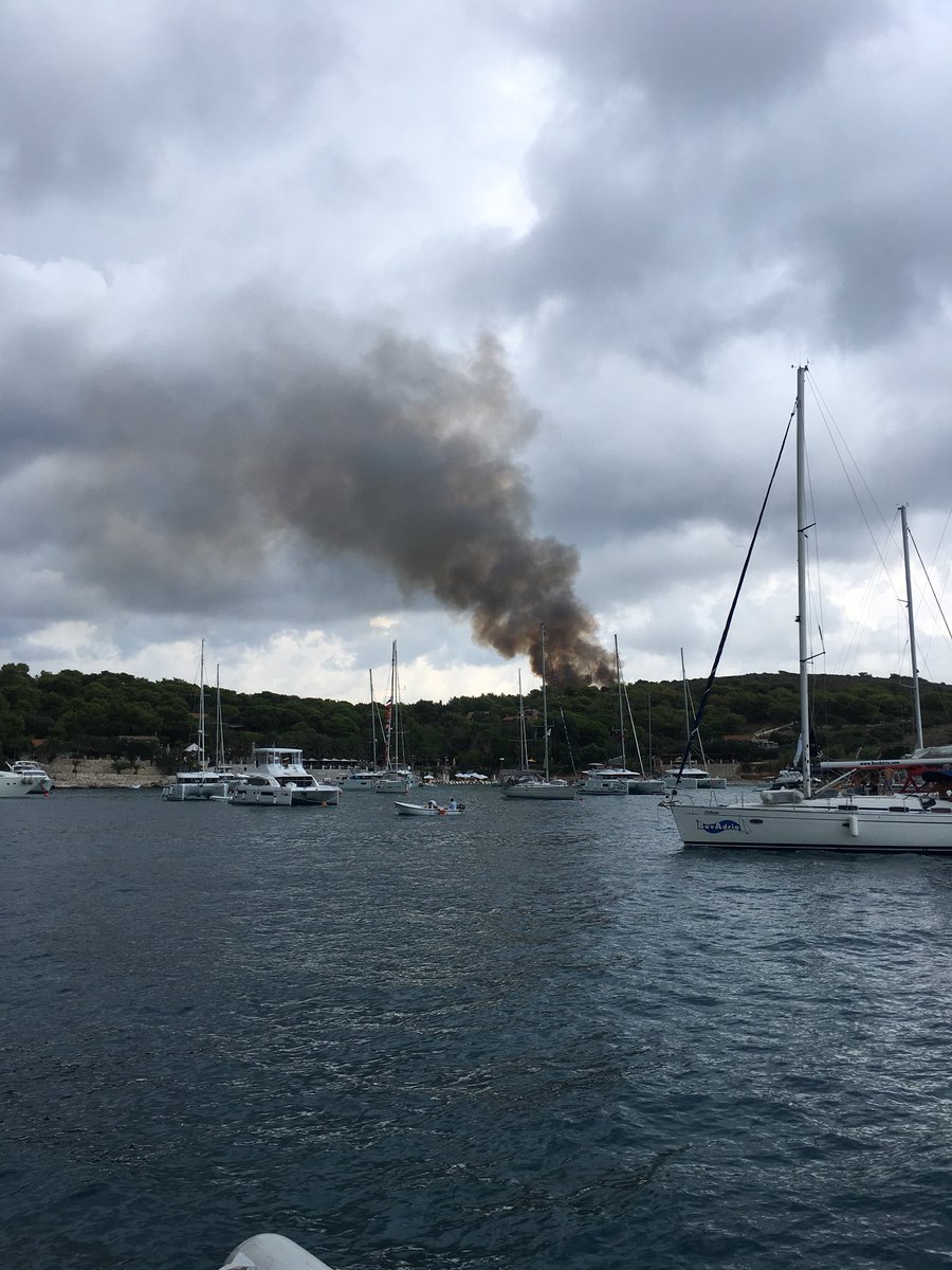 jessrees1's tweet photo. Watching a forest fire develop after lightning strike the #Pakleni Islands #hvar #forestfire https://t.co/V6RgmwwlxX