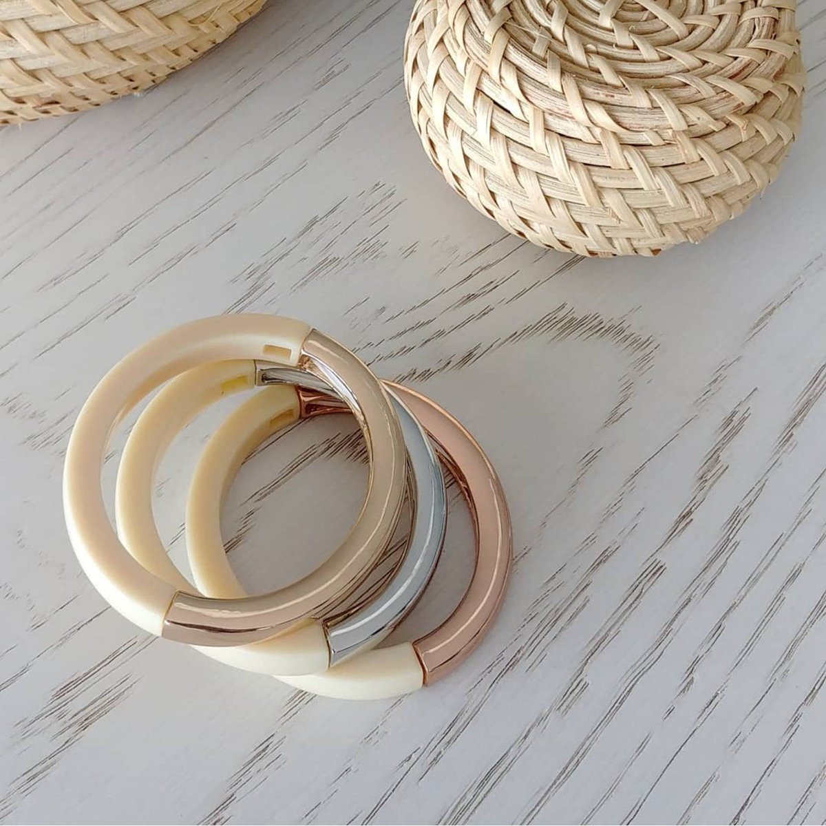 deplanoodetacon's tweet photo. Pulsera Triada Nacar 🌺
Consíguela en nuestra web https://t.co/6kfN7Uw9Is https://t.co/tu9wil0ZL0