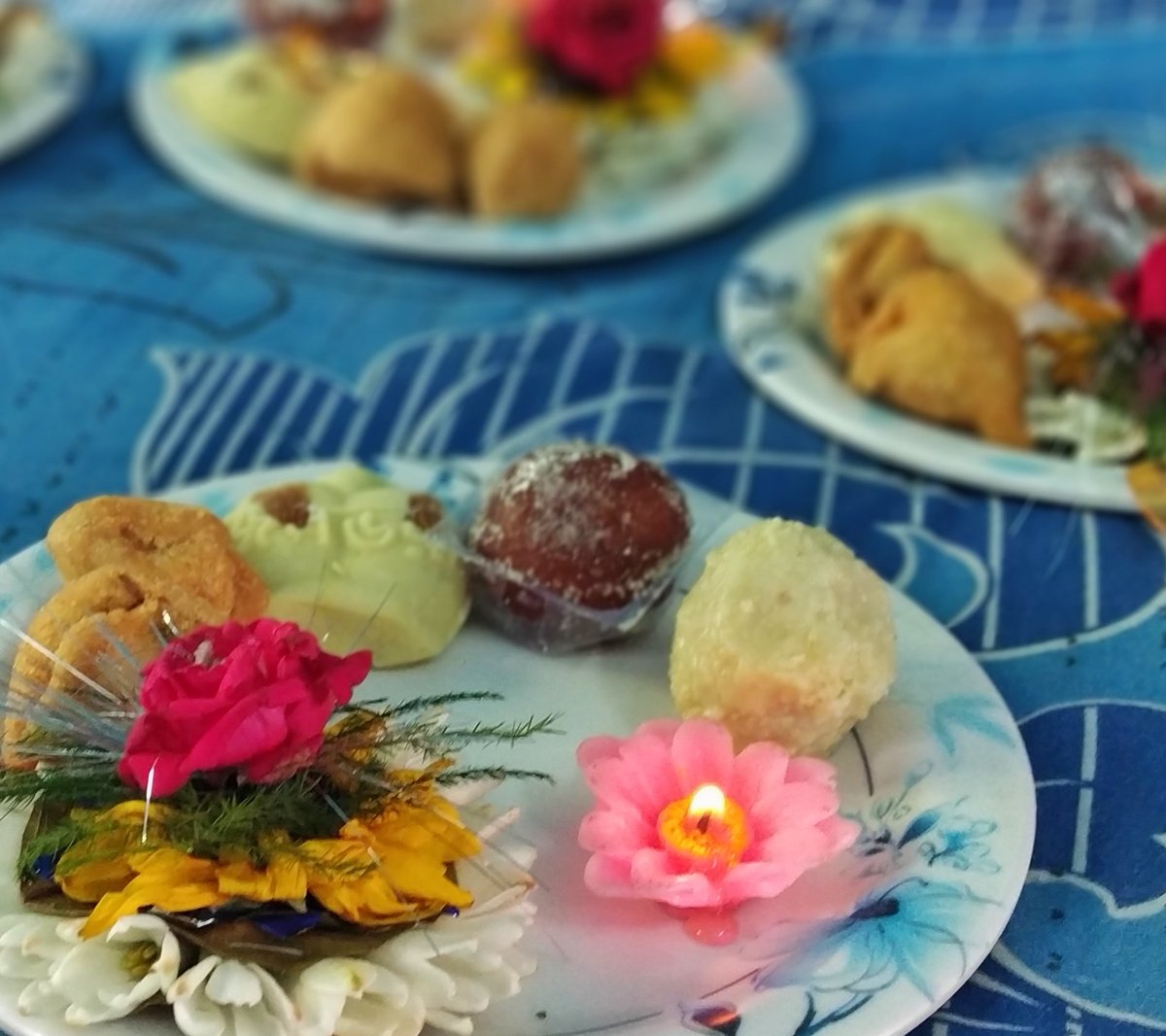 PRNonly4u's tweet image. Phoolon Ka Taron Ka Sabka Kehna Hai Ek Hazaron me meri Behna hai. Here's My Rakhi Moment with My younger sister.  #PicturePerfectRakhi #InFocusSmartphone 

Join in guys 
@sensiblemona 
@stylechicsiya 
@BabuBegOfficial 
@chandan8may 
@ankit_choudhryy