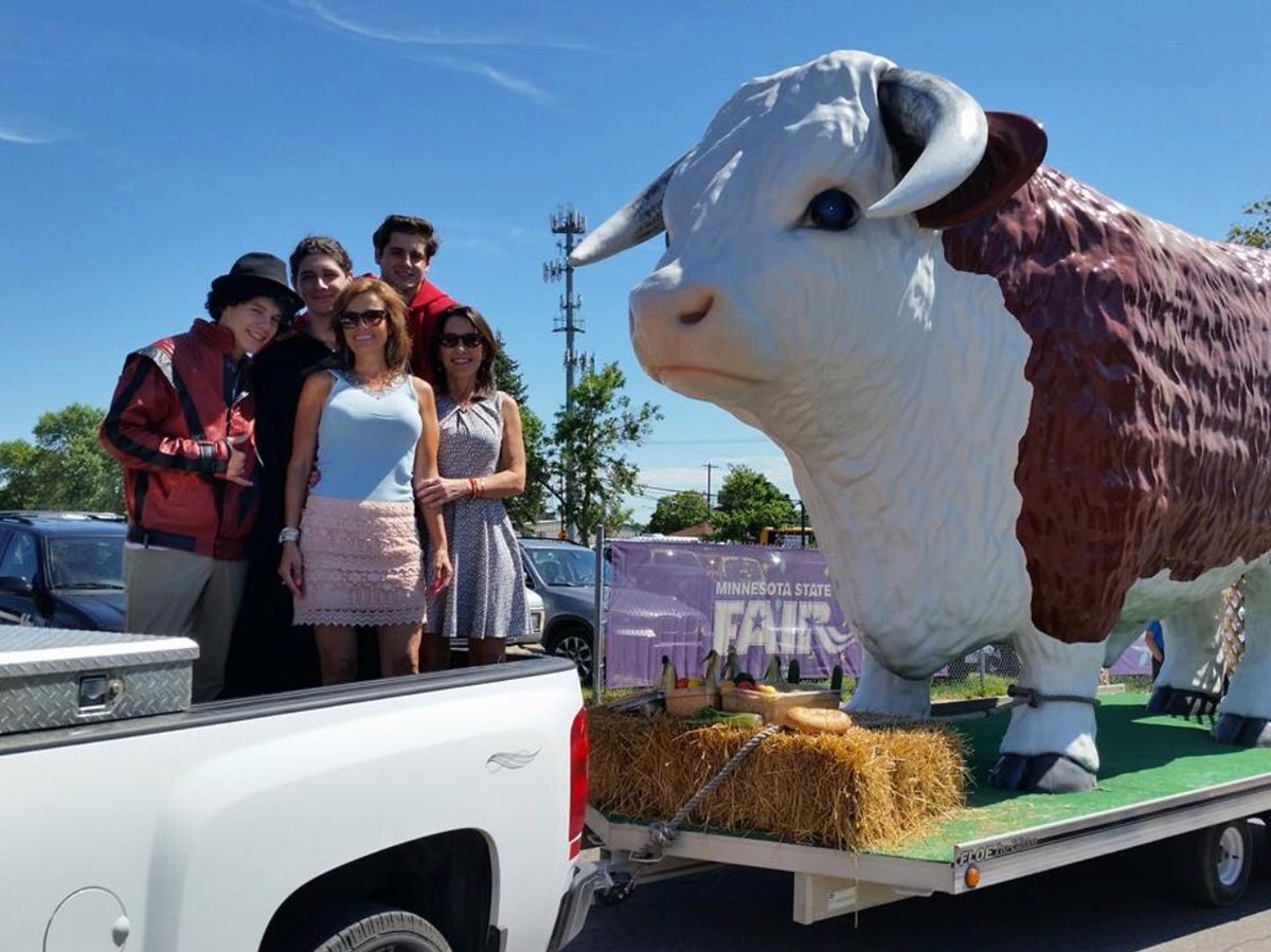 Sure miss doing this every day!!!
#MinnesotaStateFair #Parade #KeysCafé