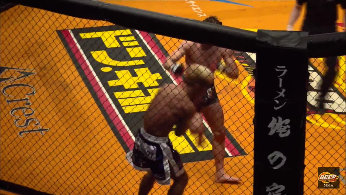MMA_question's tweet photo. 大塚、敗れる… #DEEP85 https://t.co/FfhC2uweFr