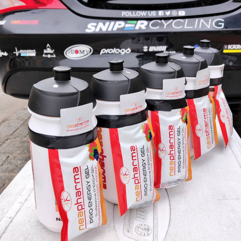 Snipercycling's tweet photo. 🇧🇪 #SchaalSelsMerksem - 97 km to go

Fresh bidons and @NeaPharma energy gels for our riders when they next pass through the feed zone. 

#all4goolie #aimhigher #schaalsels #merksem @Schaal_Sels https://t.co/OzW1syjEkX