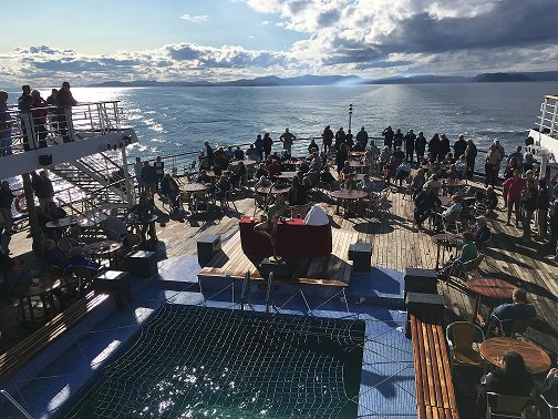 msmarcopolo's tweet image. @msmarcopolo When the rain clears the staff come out and perform for the guests and then great weather appears!