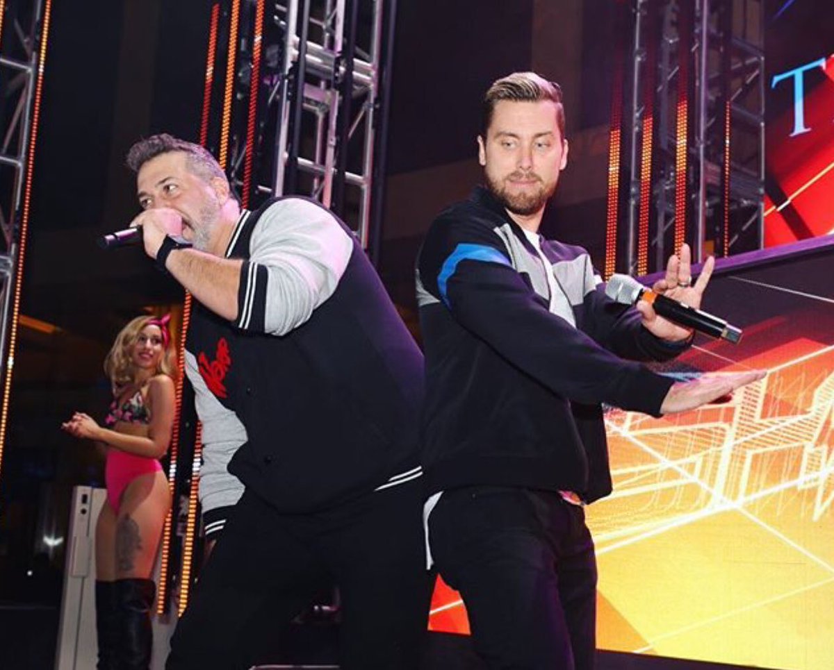 LanceBassCntrl's tweet photo. .@LanceBass and @realjoeyfatone brought the party to @poolafterdark last night! They even brought some surprise guests @LuisFonsi and @Joe_Gatto!! #EpicSaturdays #NSYNC #AtlanticCity https://t.co/3SsLHaLqUz