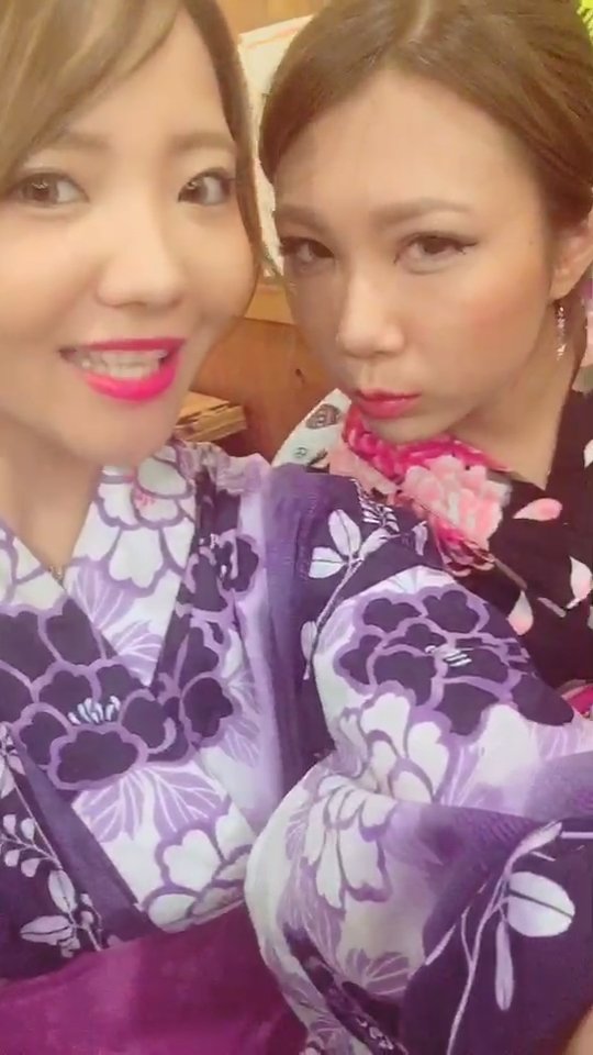 yumaa0208's tweet photo. 阿波踊り🍧今年も三人で行けました😆
飲ませ具合がいつも酷い😑
浴衣着れて良かったなあ👘
写真四枚目右に付いてる髪飾り無くして
ショックすぎるので南越谷に落ちてたら
どなたか拾っておいてください😂 https://t.co/qOw0PiZdJN