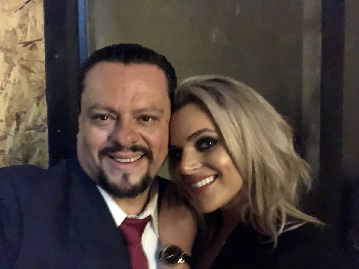 TUCOVINALES's tweet photo. En la wrap party de #ESDC6
#Gigantón #ActorsLife #QueChingaSerYo #ÁnimooooChingaaaa
@SKRipstein
#SKRipsteinTalent
#teamSKR #SKRipstein #stephanieripstein https://t.co/2mQBWqGuia #Gigantón #ActorsLife #QueChingaSerYo #ÁnimooooChingaaaa https://t.co/0akv8oRrD4