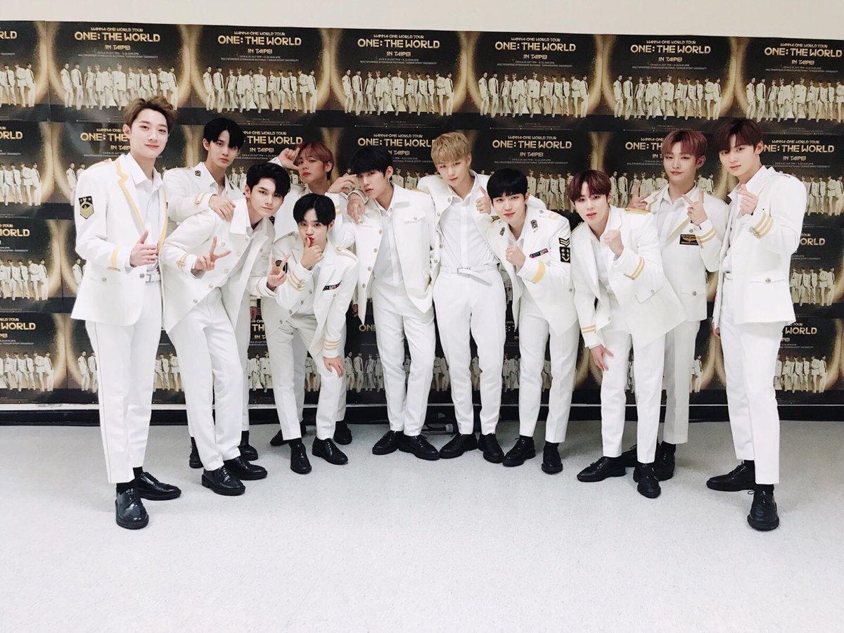 Wanna One tweet media