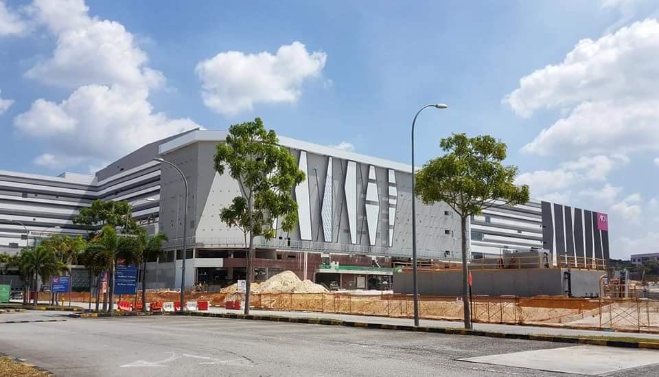 AEON Mall di Nilai merupakan pasaraya yang terbesar di Malaysia? 

Wow! Tak sabar nak tunggu official opening. 👍🏻🤗