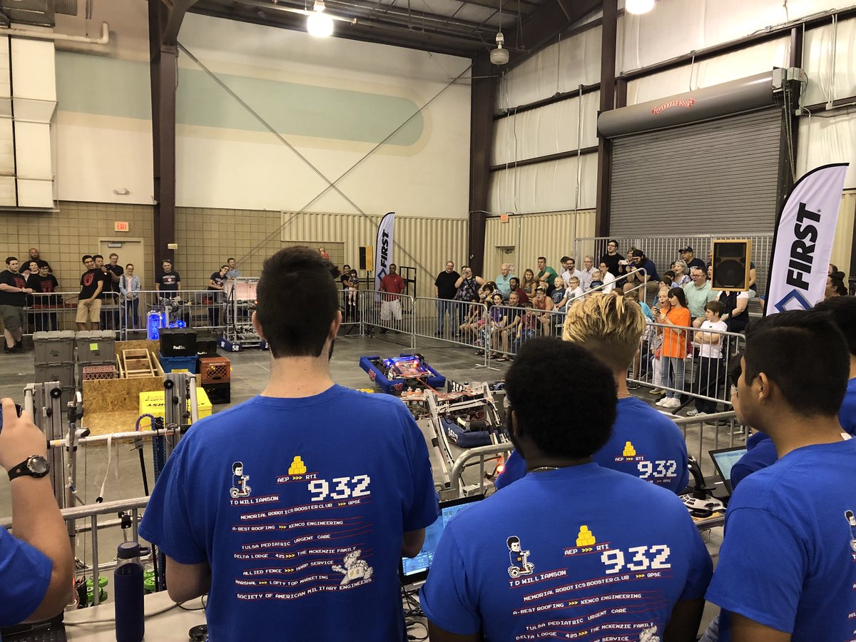 FIRSTeam932's tweet photo. Had a great day at the Maker Faire making plenty of smiles! #OMGRobots #FRCTEAM932 https://t.co/XQozU2lPVT