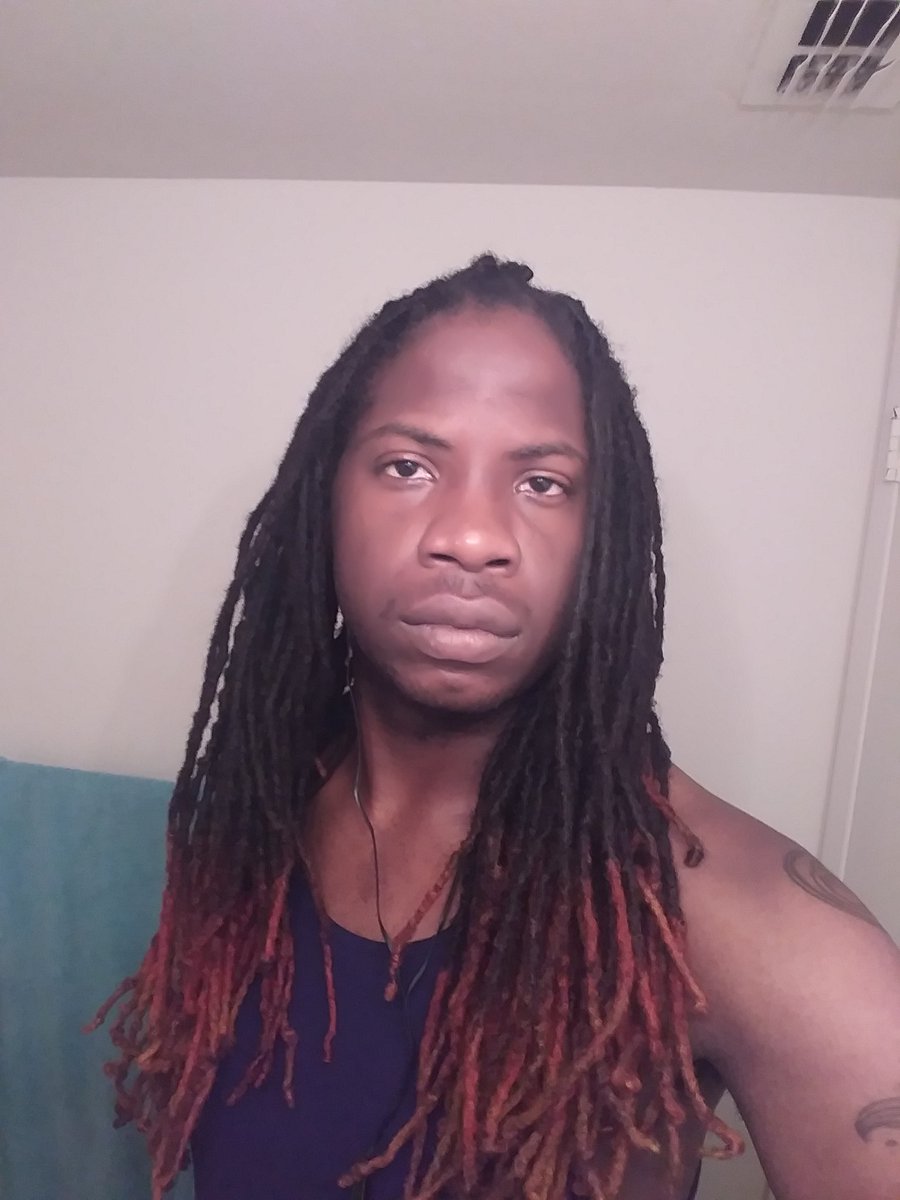 tymperture's tweet image. New color sitting well with me #guyswithlocs #dreadhead #workflow #postivevibes #sundays