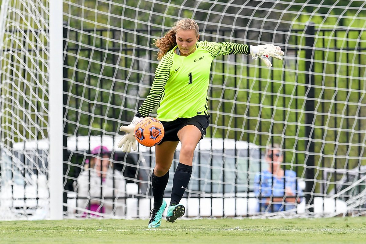 DID YOU KNOW ⁉️

Senior goalie Brooke Bradley's shot on Friday was her first career shot but not her first career scoring statistic. In 2016, Bradley assisted on a Lauryn Bruffett goal off of a free kick from 45 yards out versus Texas Southern. #GMG #DriveFor5 🏆⚽️