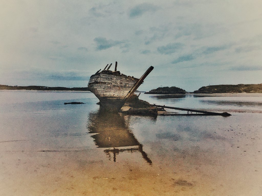 A peaceful bad eddie between the showers @WeatherCee @barrabest @angie_weather @WAWHour @Gweedore_WAWay @Errigal_Hostel @McNallyGerrypho @DonegalHour @BelfastHourNI @jemma_dolan @conchurofearain @Bigpaddy2 @jmallon16 @mcandrewstore @Gaelforceevents