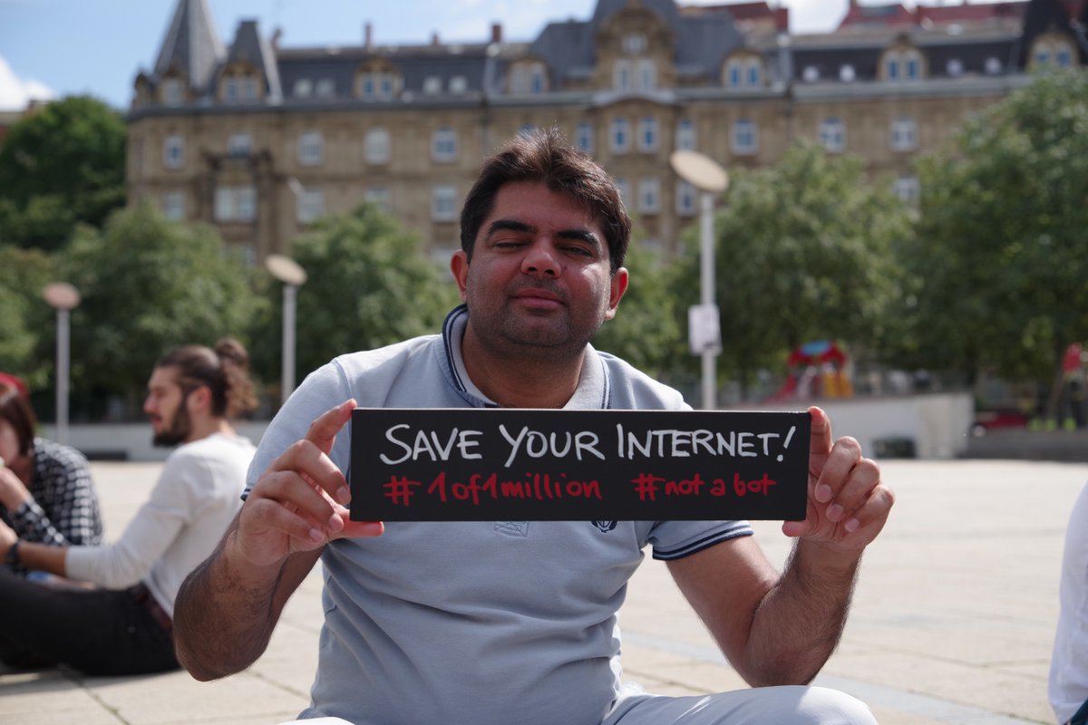 PiratenBW's tweet photo. #1of1million #notabot #SaveYourInternet #Stuttgart #StopUploadFilters #Uploadfilter #Linktax #Piraten #artikel13 #Art13 https://t.co/IgvlEUVO63