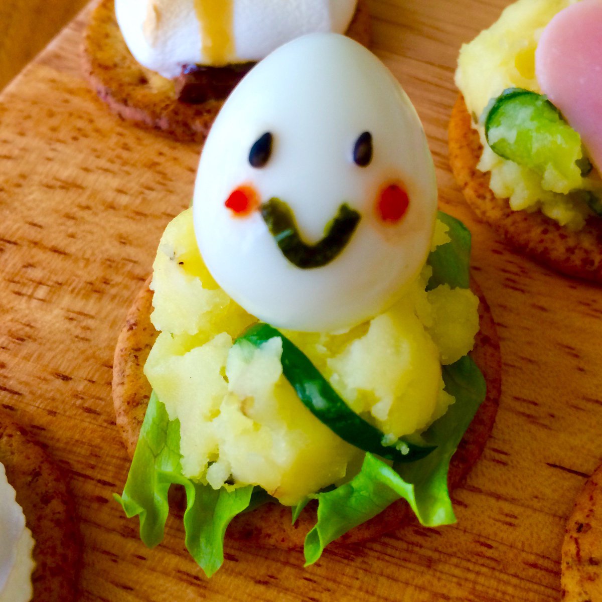 Tsukia's tweet image. ポテサラにうずらちゃんスマイルで食べたら元気♪  #森永小麦胚芽　#1my