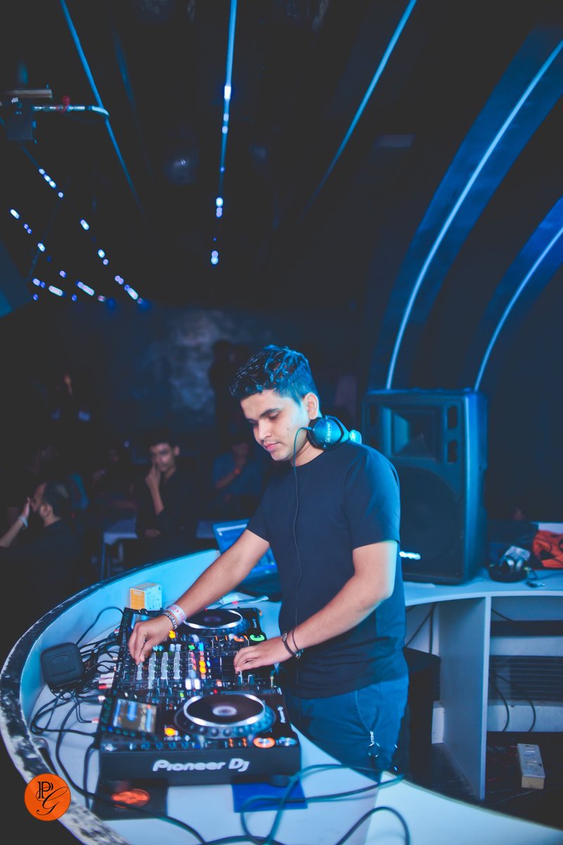 djmarkvmusic's tweet photo. Pre Independence Day @ Vortex Bandra....
.
.
.
.
#djmarkvmusic https://t.co/YmnFsNin2c