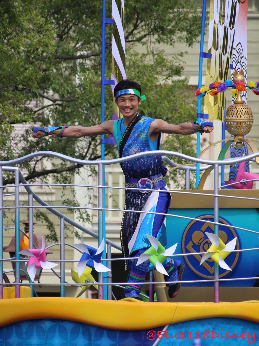 Elu 8 6 燦水 サマービート その かっこいいダンサーさん Disney Tdl ディズニー夏祭り 燦水サマービート ディズニーダンサー T Co Nuwlxvorhx Twitter