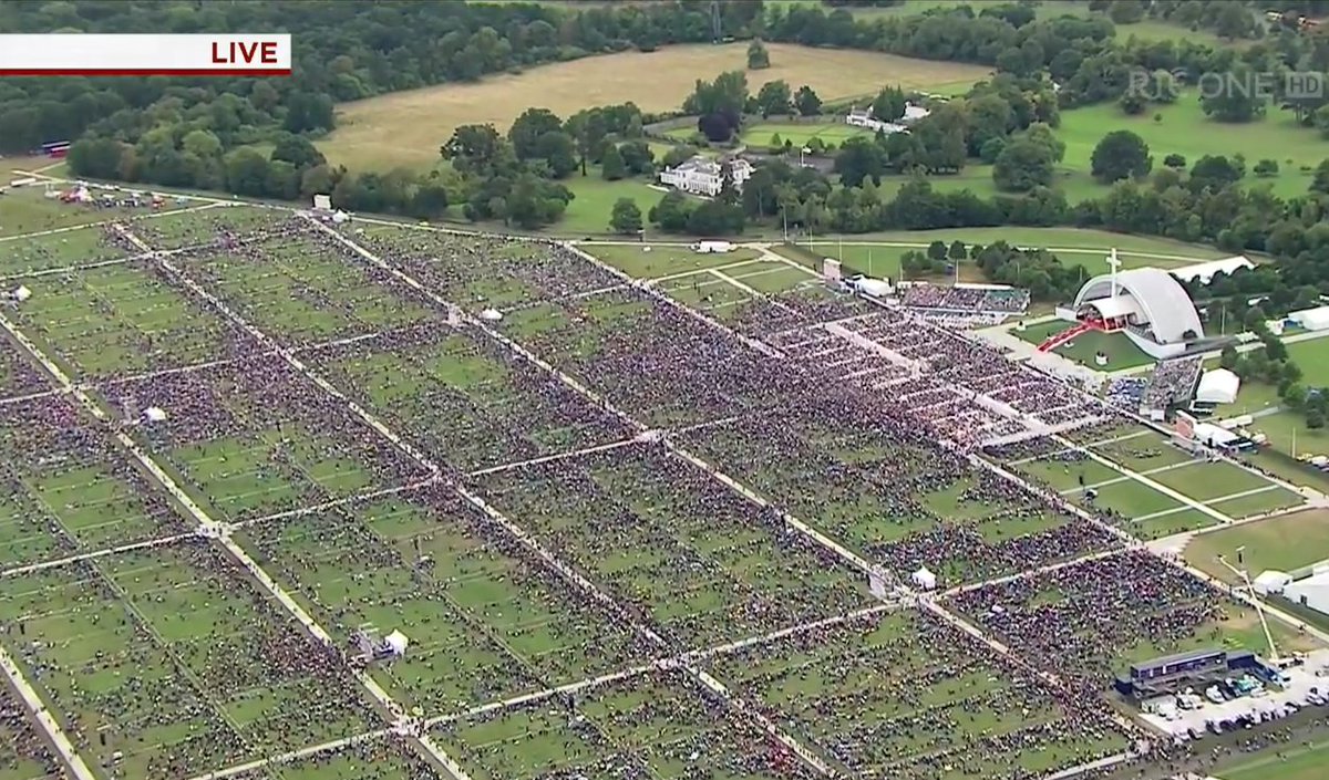 Phoenix Park Papal Mass 1979 v 2018. It's a devastating poor turnout. I was lambasted last night on RTÉ for pointing out the thousands of empty seats in Croke Park. This is the real story of the #PopeInIreland