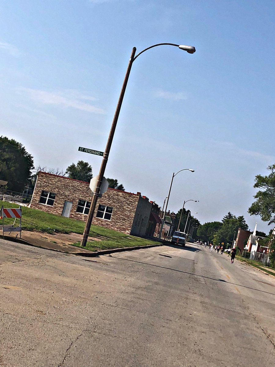 schubbard10's tweet photo. #WhereImFrom
#CatchMeOutside
#TrappRunSTL https://t.co/BWp4w2AO8y