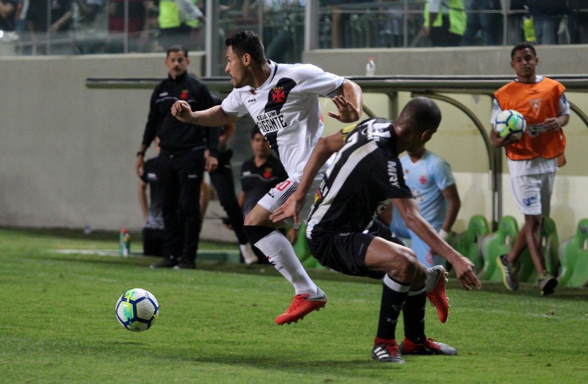 Hoje é dia de mais um desafio na nossa casa. Vamos pra cima! Que Deus nos abençoe!🙏⚽

#VascoDaGama #TremBalaDaColina #Vasco120
.
📸: Carlos Gregório Jr / Vasco