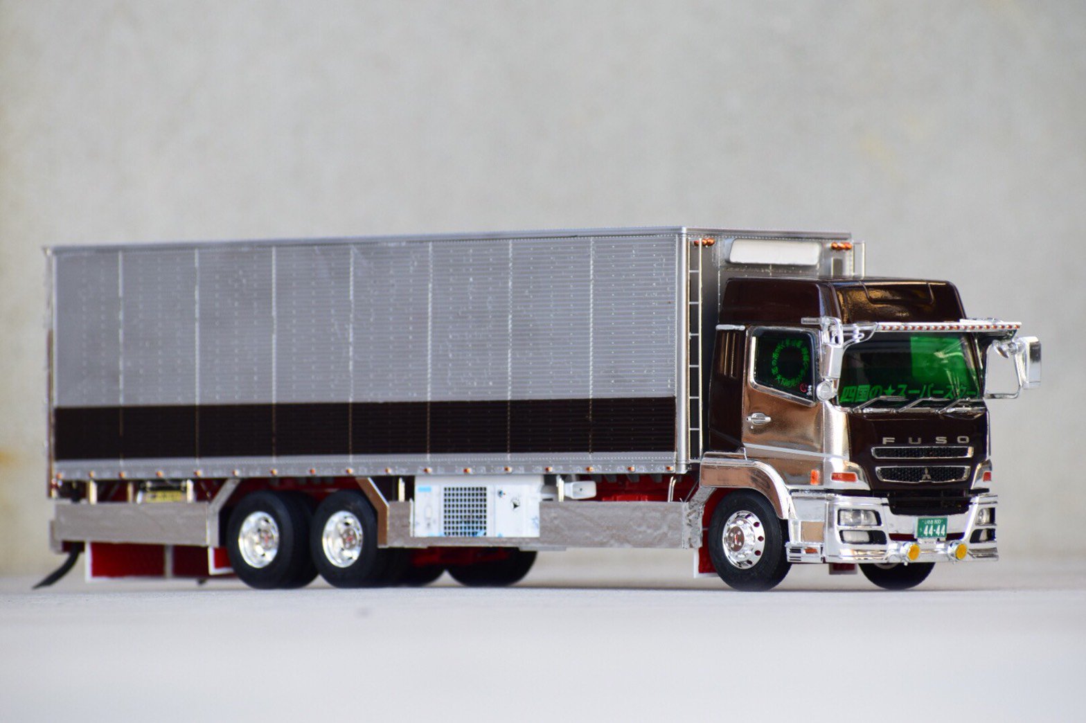 デコトラプラモデル　ジャンク　トラックえさ屋アオシマ 周 on X: 