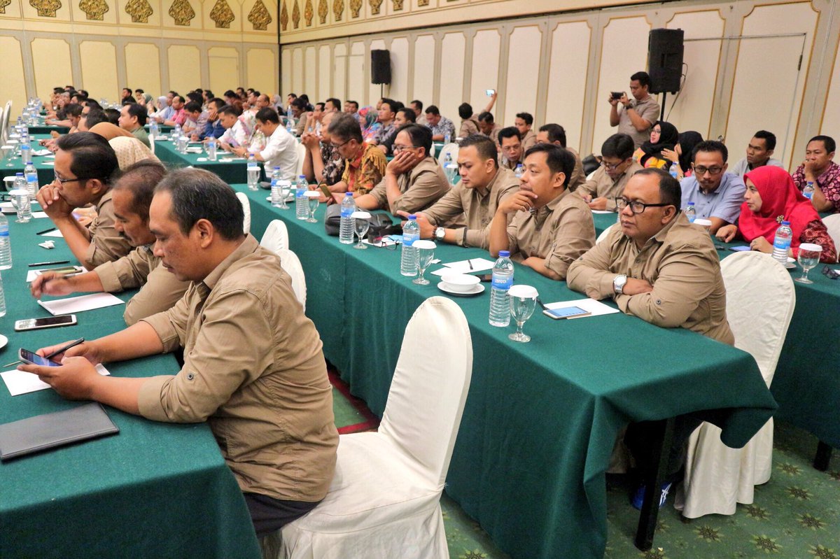 Direktur PMD bpk @fachrilabalado membuka Acara pembukaan bimbingan teknis pengelolaan sistem data pembangunan desa, peserta TA PSI (KPP) dan TAPM dari setiap provinsi dankabupaten (1 orang pemegang admin sipede) di 17 provinsi. 

Jakarta, 25-29 Agustus 2018.

#Sipede
