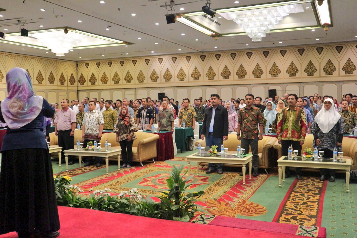 tppindonesia's tweet photo. Direktur PMD bpk @fachrilabalado membuka Acara pembukaan bimbingan teknis pengelolaan sistem data pembangunan desa, peserta TA PSI (KPP) dan TAPM dari setiap provinsi dankabupaten (1 orang pemegang admin sipede) di 17 provinsi. 

Jakarta, 25-29 Agustus 2018.

#Sipede https://t.co/RCJ5HnkiFa