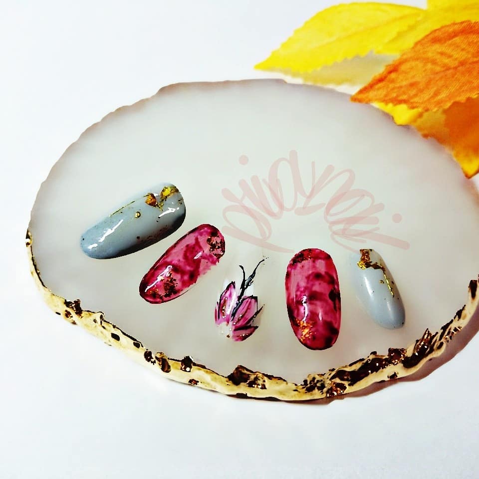 pria_nail's tweet photo. 赤べっこうと花💅🌼😀💕
#nail #nailart #nailstagram #gelnail #notpolish
#ネイル #ジェルネイル
#ジェルネイル好きな人と繋がりたい
#プリジェル #サルル #サルルプロジェクト
#ベティジェル #きまぐれキャット
#agehaジェル
#agehagel #シャイニージェル
#ベトロ #ベラフォーマ #美甲 #젤네일 https://t.co/NscqrIfBIx