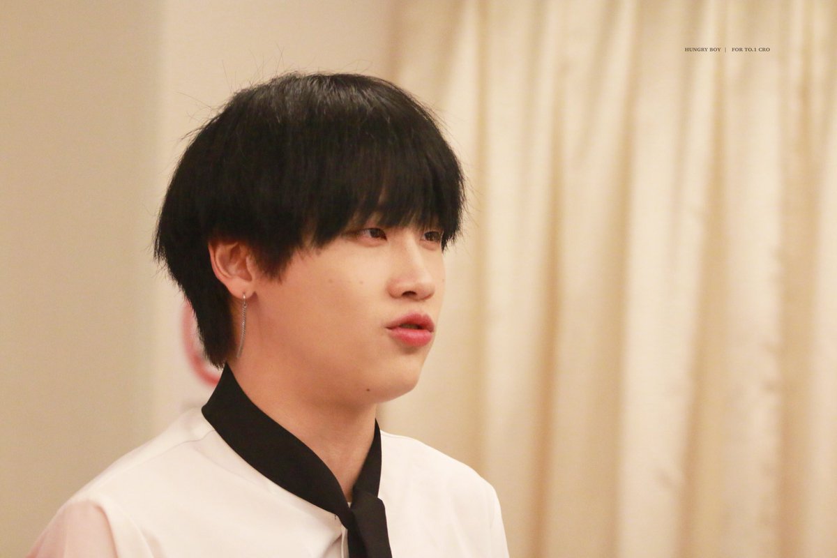 hungryboy0103's tweet photo. 180807
#TO1 #CRO #크로 #김진호 @TO_1_japan @skxx89123 https://t.co/ZPjdHaS710