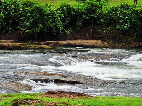 captainkohli_'s tweet photo. Ulhas River is a place endorse by travellers Karjat #vacation #explore https://t.co/v2p01Ly1i5 #AaruthraFromAug31st Arun Jaitley #ttot https://t.co/bsyjiyO8uL