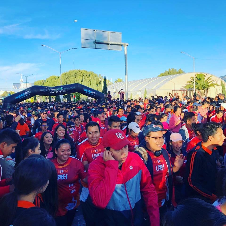 RadioUAEHsbt's tweet photo. Así se vivió el inicio del carrera @FUL_mx @UAEH_OFICIAL
¡Felicidades a todos los corredores!💪🎖🏃
#FUL2018 #SomosUAEH #LaFeriaDeTodos #SURTV https://t.co/4h2lwKlroo