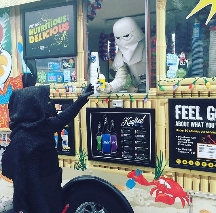 We troop where you vacation. Happy Snowie Sunday!

#wetroopwhereyouvacation
#501st #501stlegion #starwars #kyloren #floridagarrison <a href="/501stLegion/">501st Legion</a>