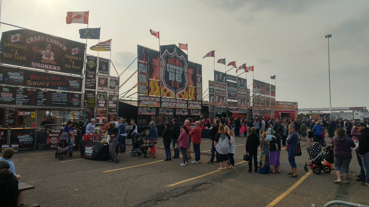 Day 2 @ RibFest. Sunday 11a-7p including live music, kids fun zone, beer garden, the best in ribs, chicken, pulled pork, elephant ears, lemonade, min donuts, and the Best Rack Competition at 2p. #ribfest #medhatribfest #medicinehat #wegotthemeat