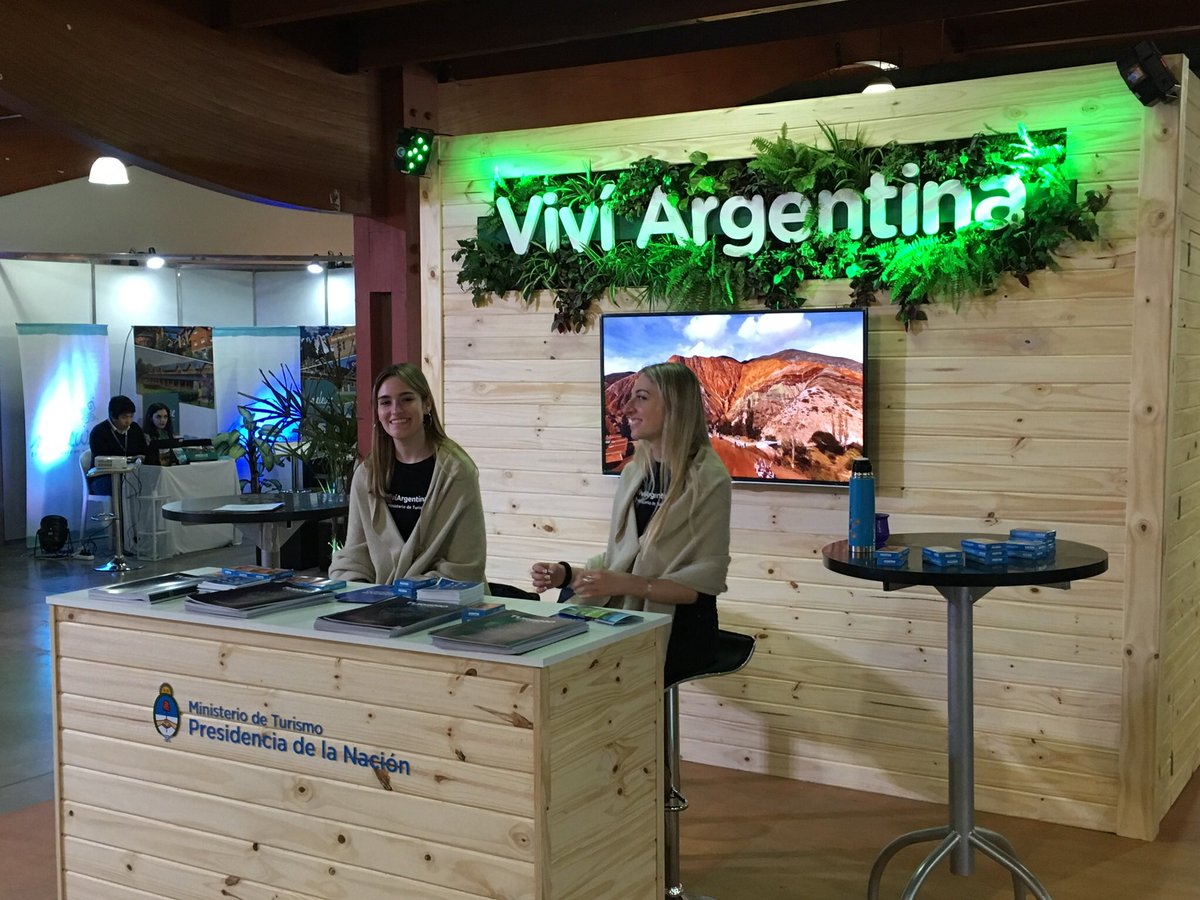 FeTurNeuquen's tweet photo. Ayer vivimos una jornada intensa con muchos visitantes! Hoy los esperamos desde las 12 hs para vivir el último día de #FeTurNeuquén en #EspacioDuam https://t.co/qRolkNfnmH