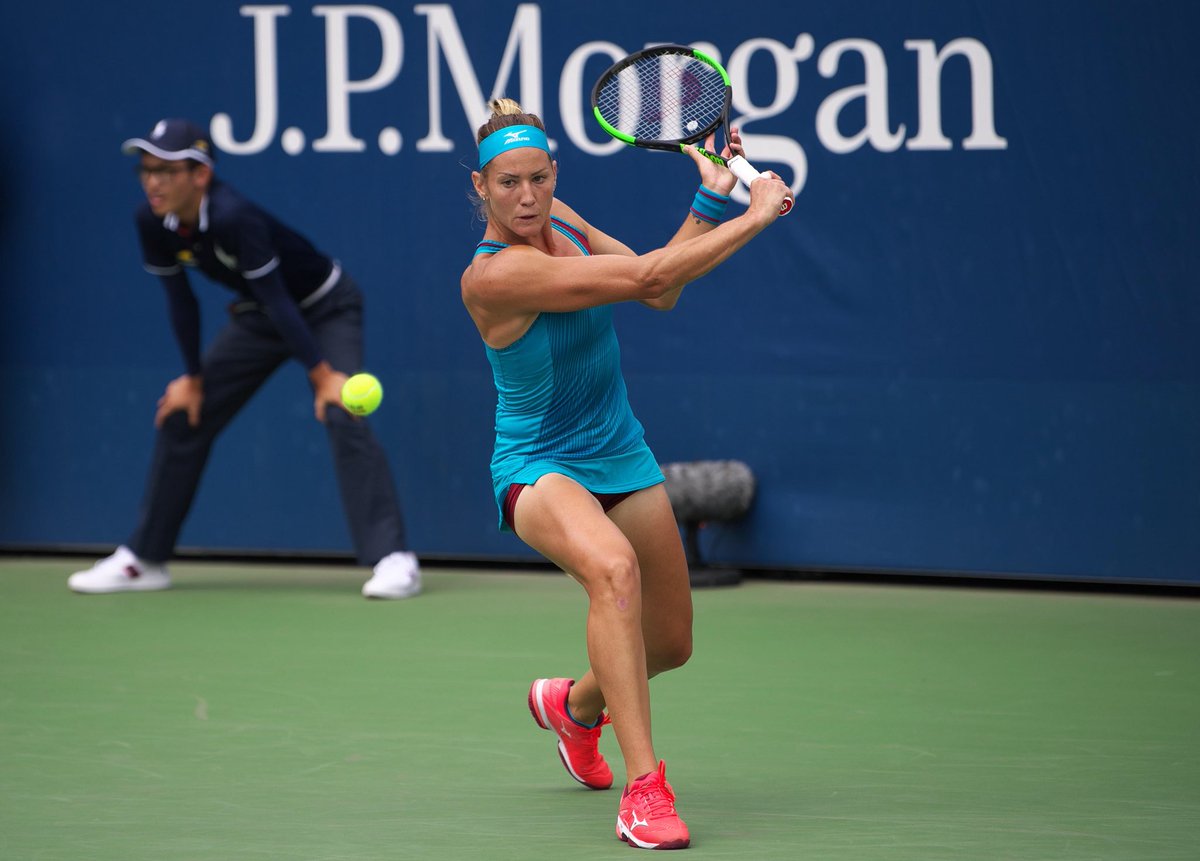 mizuno tennis 2018