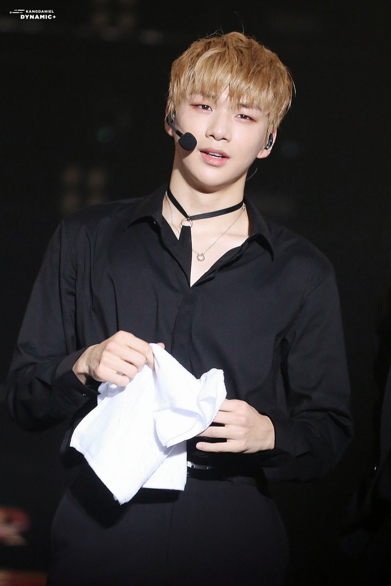 DYNAMIC_1210's tweet photo. 180826 One the World in Taipei #강다니엘 #워너원 #KangDaniel #WannaOne https://t.co/bTXKT9cN3i