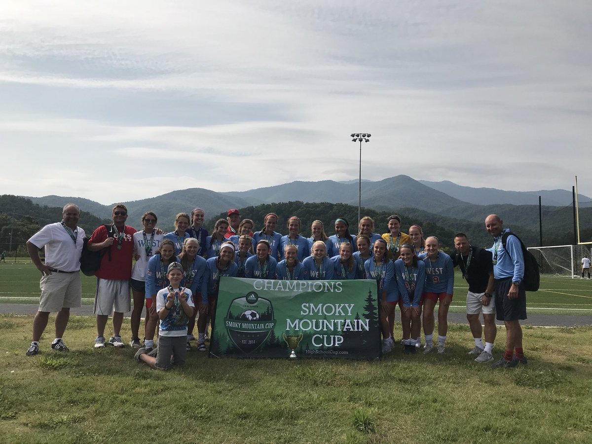 High_School_Cup's tweet photo. Congrats to the back to back Clingman’s Dome Division Champions @WJColtsGirlsSoc! We’ll see you next year to defend the 🏆 #SmokyMountainCup 

@TDS_HS_Soccer 
@PrepSpin https://t.co/nE3gQPBUti