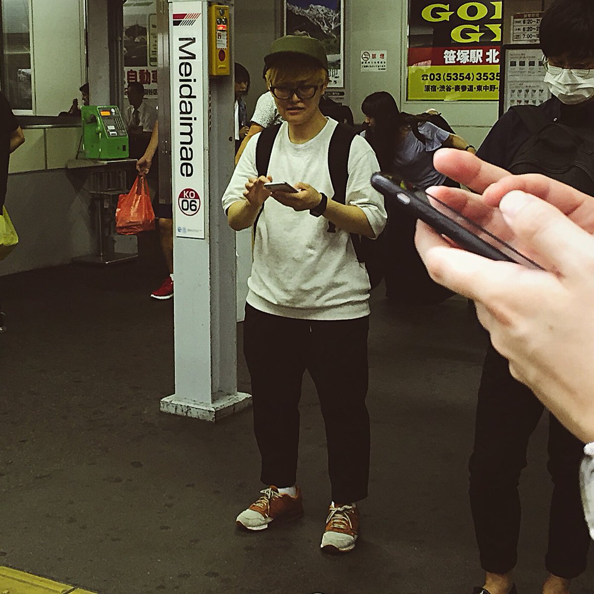 「せきしろが見たい大喜利」、とっつぁん(私)の好きな人しかいないから観に来たほうがいいよっつっていそいそ行ったけどホント楽しかった〜〜!!ダム!膝に水!
ハロ現場でないのにワラワラ出てくるハログッズ。
そして明大前のかわえさん笑 