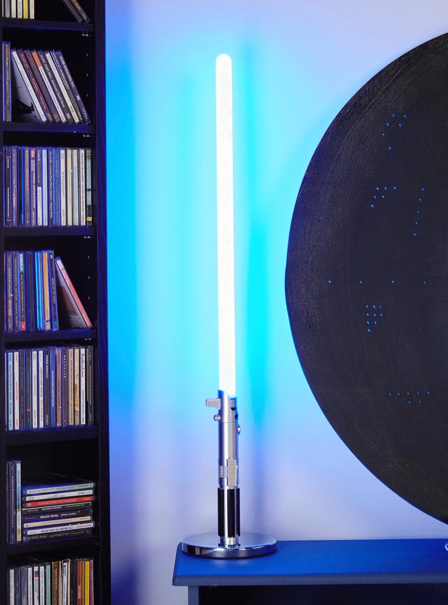 geeks_gifts's tweet image. Whose side would you choose ? 🤔 ( Lightsaber lamp ) 
⤵️
#giftforgeeks #giftforgeek #giftforboyfriend #starwars #lightsaber #lamp #lamps #geeky #geeklife #gift